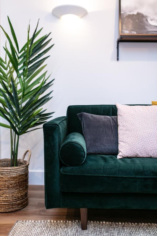 City Centre - Free Parking - Stylish 2 Bedroom Apartment 布里斯托 外观 照片