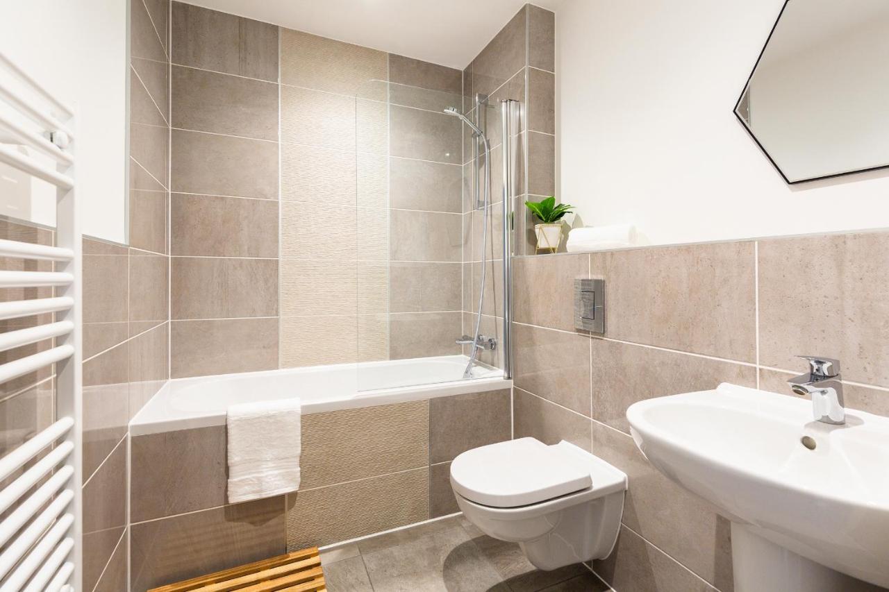 City Centre - Free Parking - Stylish 2 Bedroom Apartment 布里斯托 外观 照片
