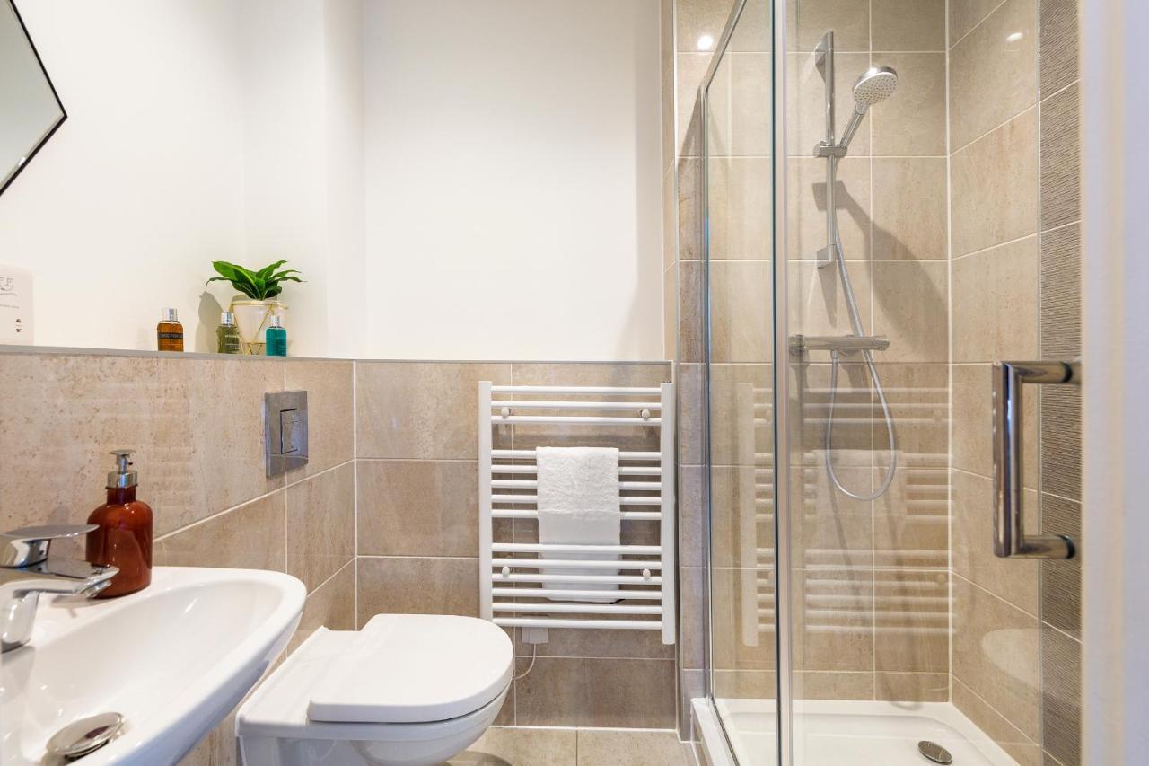 City Centre - Free Parking - Stylish 2 Bedroom Apartment 布里斯托 外观 照片